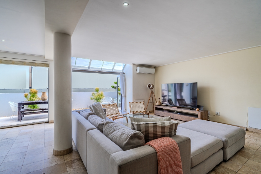 2 Bedroom Property for Sale in Camps Bay Western Cape